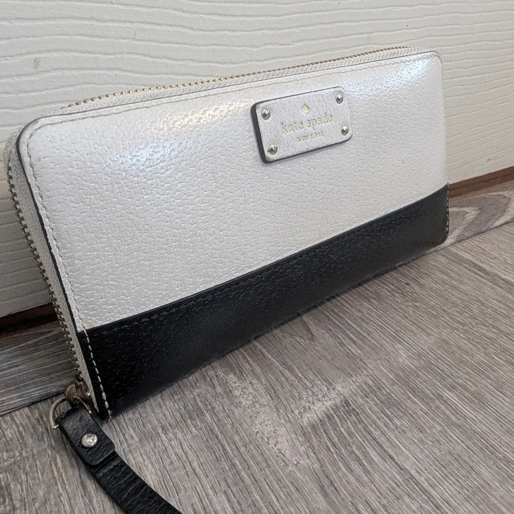 Kate Spade Colorblock Black  Cream Leather Wallet